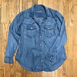 GAP Maternity Chambray Button-up